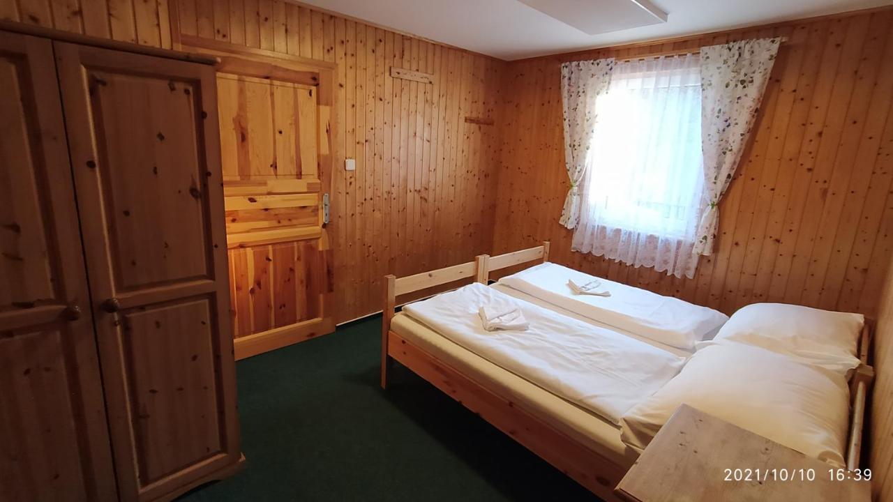 Penzion U Rybnika Marianska ภายนอก รูปภาพ