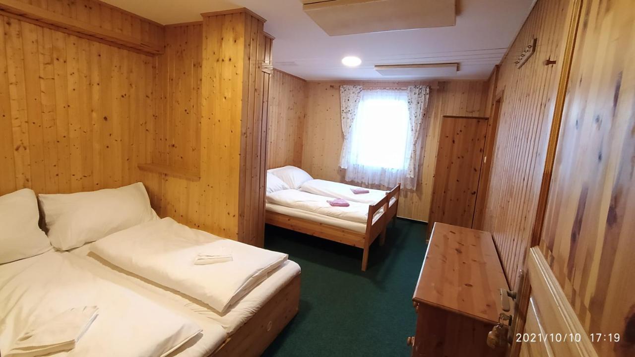 Penzion U Rybnika Marianska ภายนอก รูปภาพ